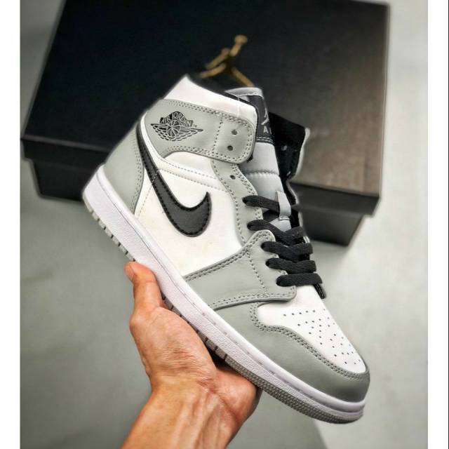 zalando jordan 1 mid light smoke grey
