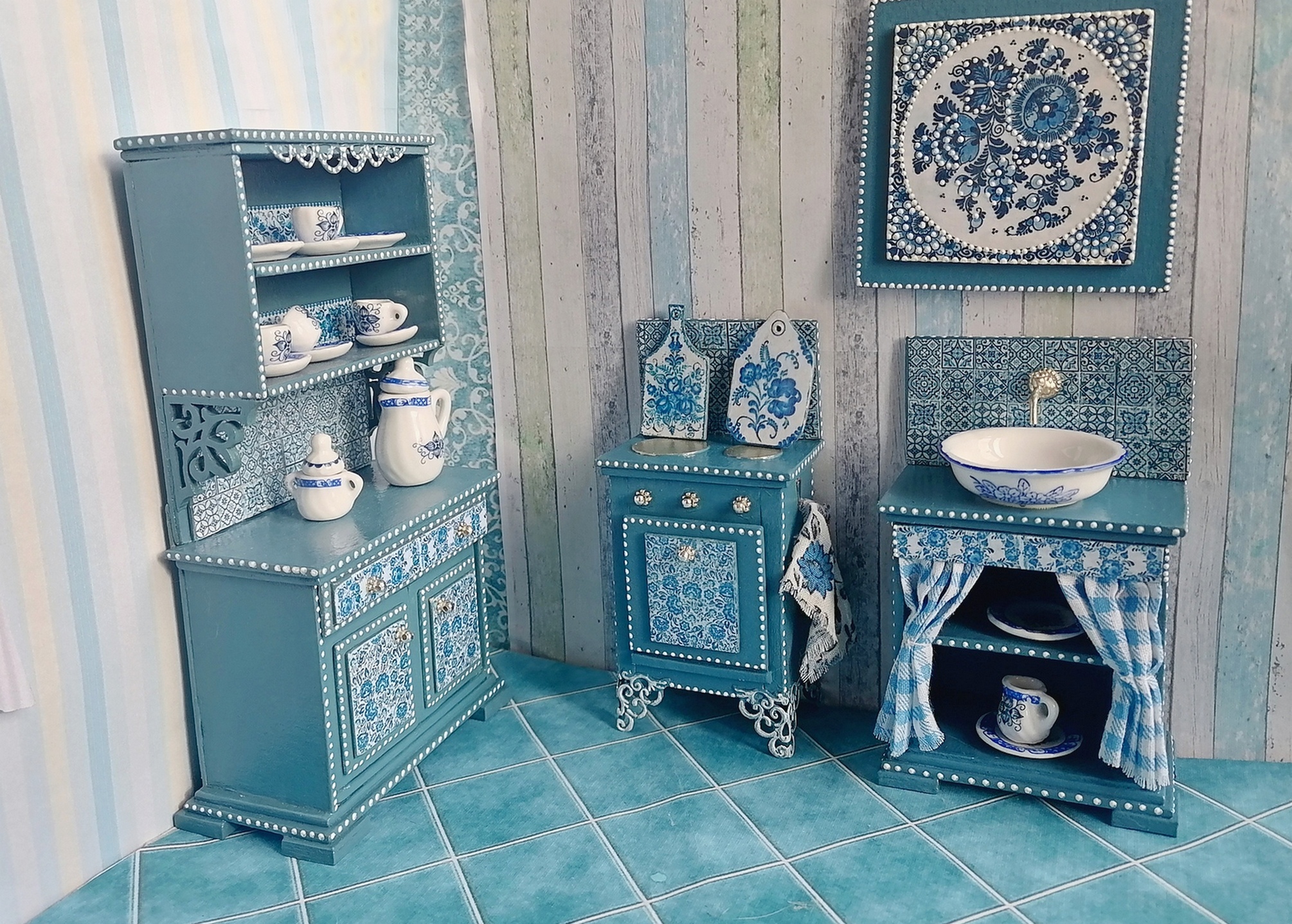 A set of kitchen furniture for a dollhouse. 1:12. Puppet min - Inspire ...