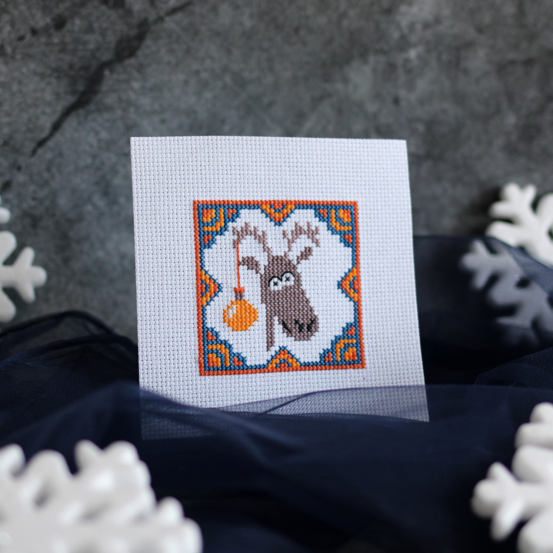 Mini cross stitch pattern Christmas deer, simple cross stitc | Inspire ...