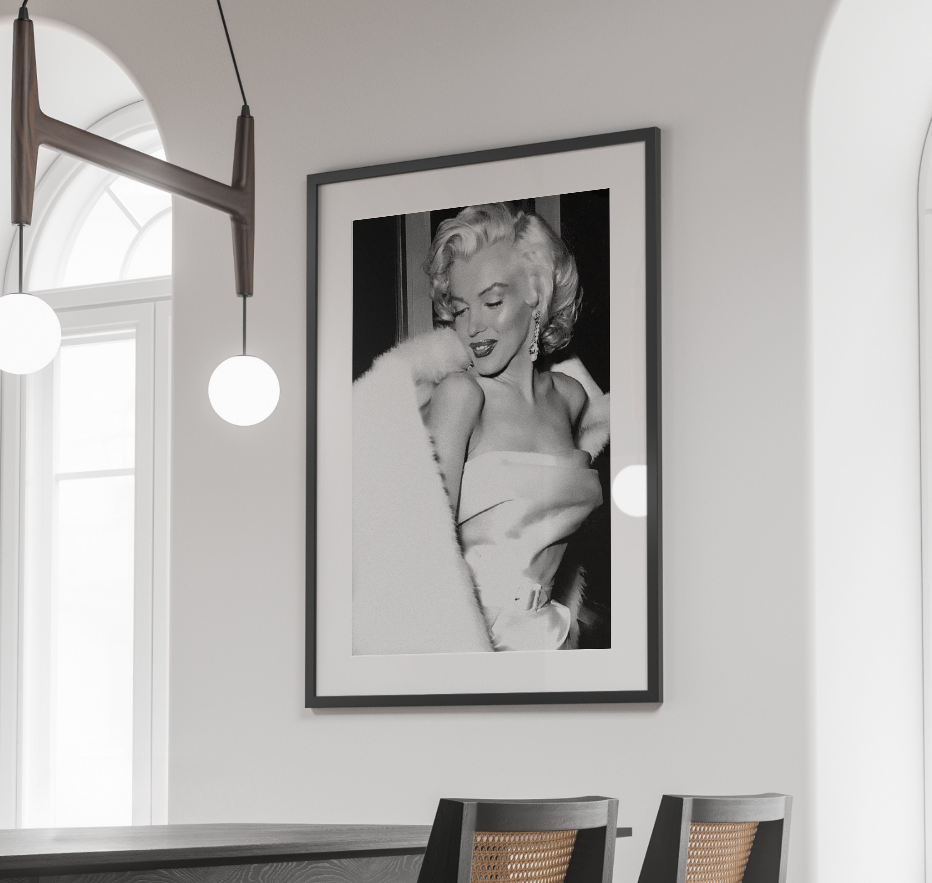 Marilyn Monroe Poster, Vintage Black and White Print, Iconic | Inspire ...
