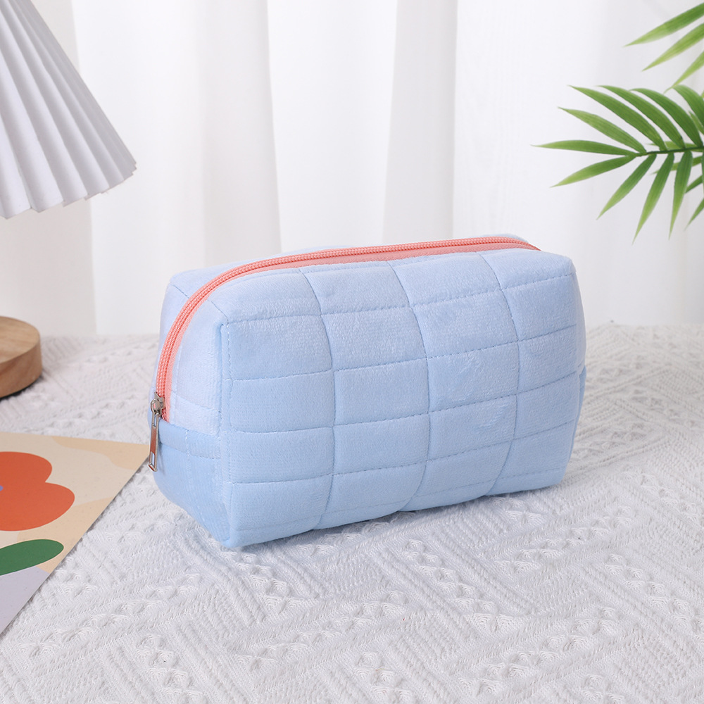 Portable Makeup Organizer Cute Soft Plush Cosmetic Bag Travel Pouch with Zipper Ideal Toiletry Storage for Women