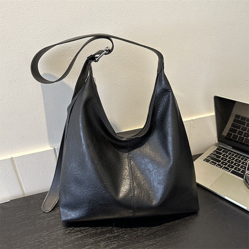 Vintage Faux Leather Hobo Bag Large Capacity Shoulder and Crossbody Tote
