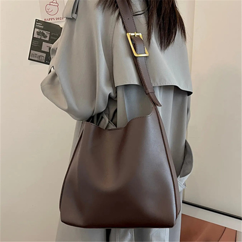 Vintage Minimalist Faux Leather Tote Bag for Women with Adjustable Shoulder Strap