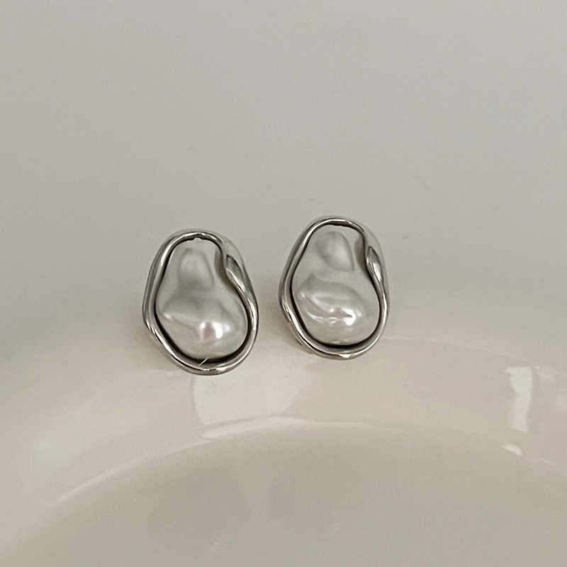 Vintage Gold Baroque Pearl Stud Earrings for Women Elegant Statement Jewelry