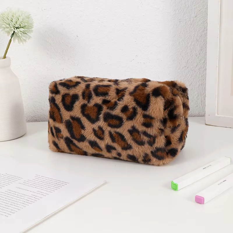 Leopard Makeup Bag Soft Faux Fur Travel Cosmetic Bag for Women