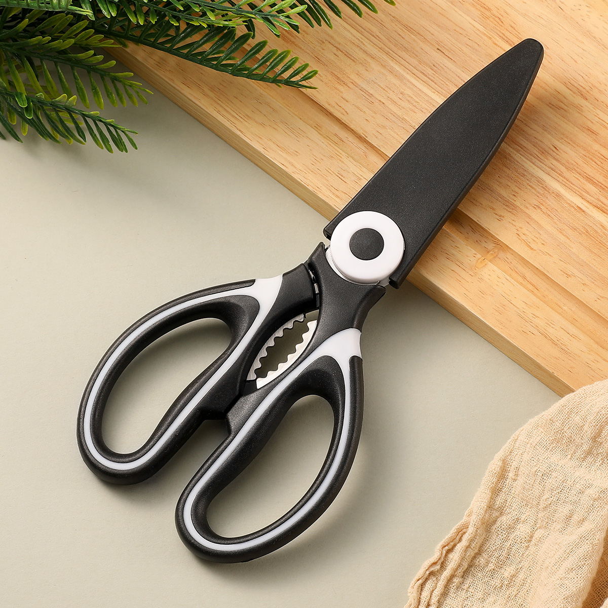 Multifunctional Stainless Steel Kitchen Scissors with Plastic Handles for Meat and Vegetables