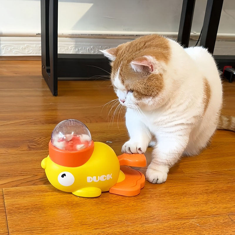 Interactive Pet Puzzle Feeder for Cats and Dogs Engaging Freeze-Dried Treat Dispenser for Pet Enrichment