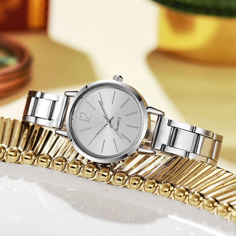 Luxury Stainless Steel Womens Quartz Watch Elegant Circular Dial.