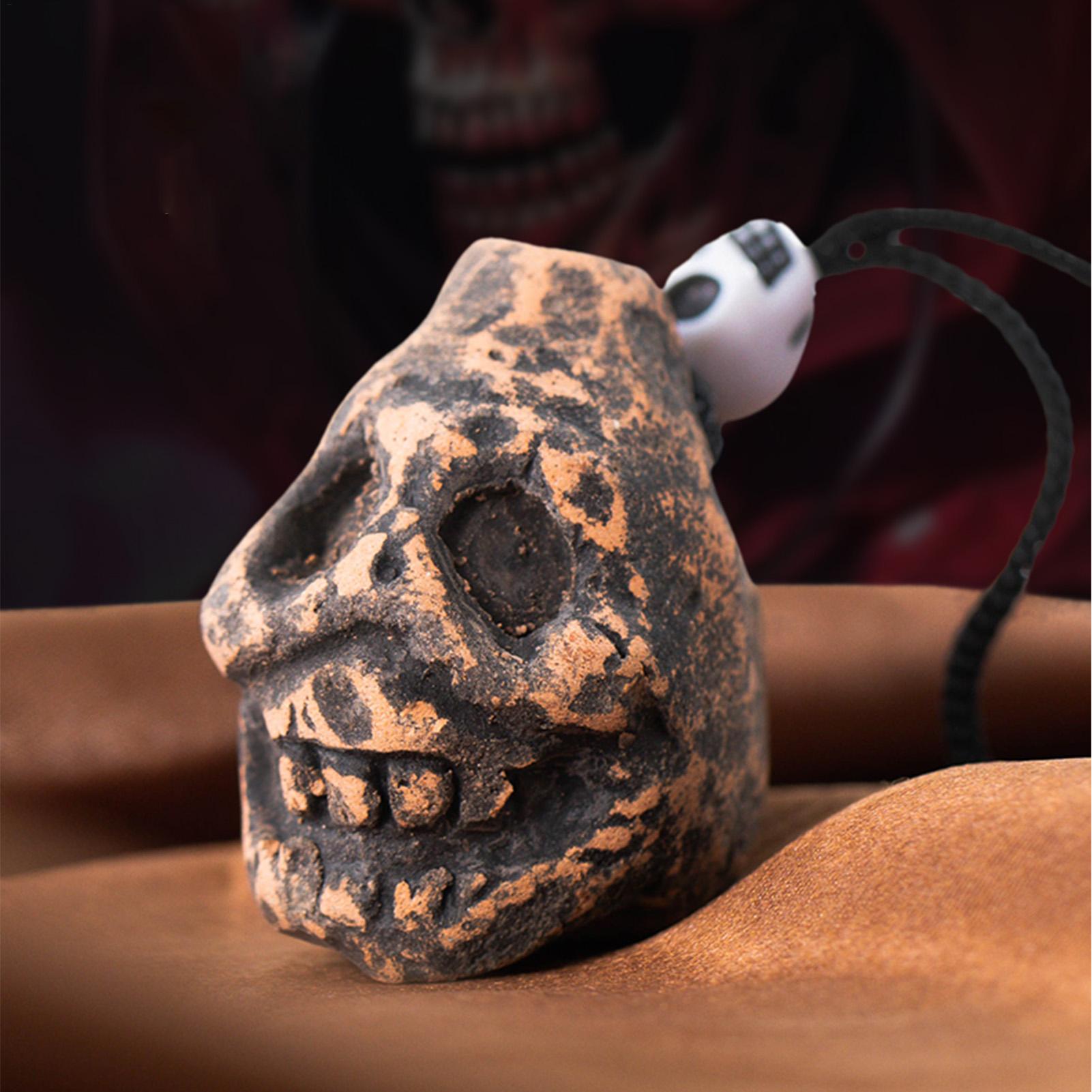 Spooky Skull Art Whistle with Human Cry Unique Halloween Screaming Sound for Outdoor Decor