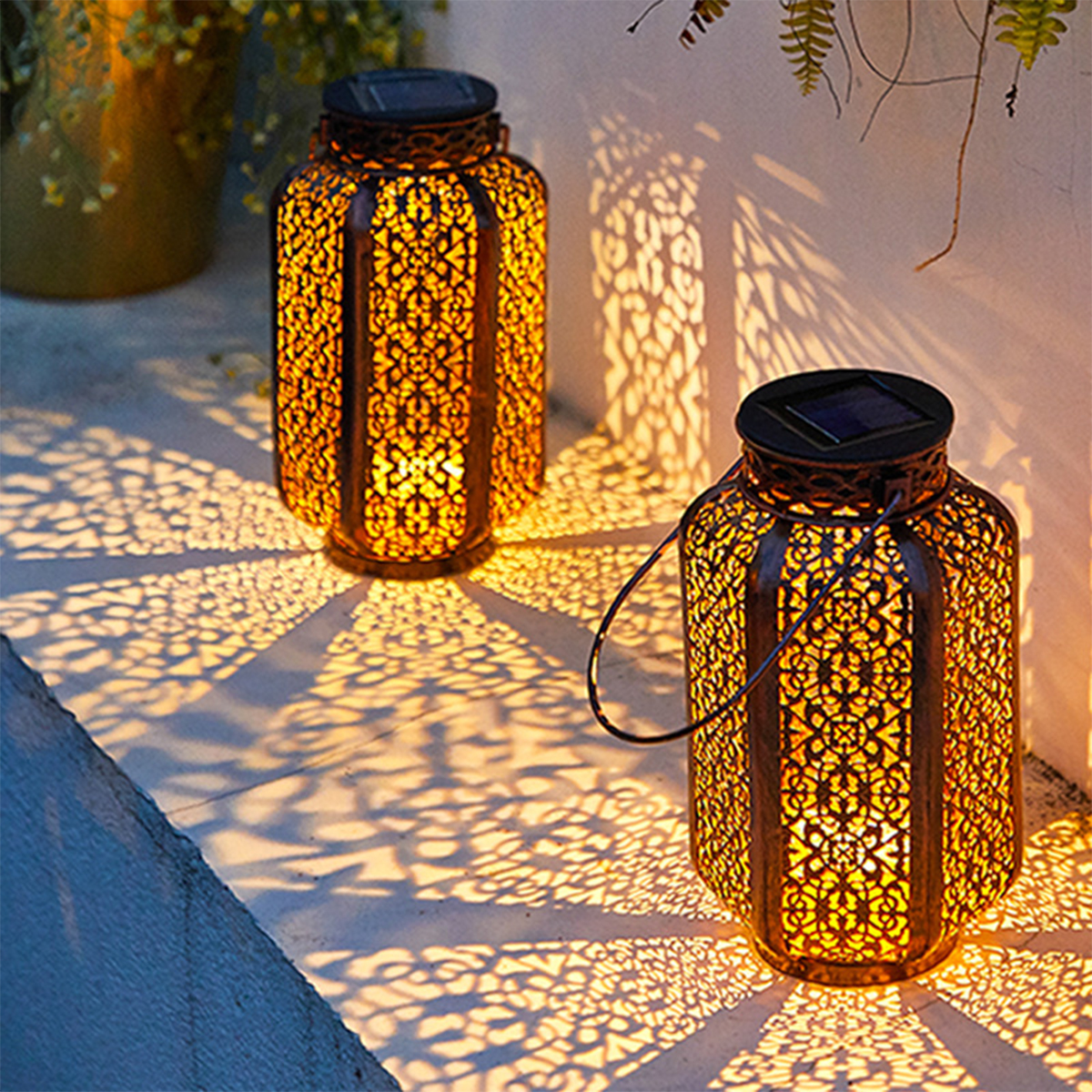 Solar Hanging Lantern, Led Solar Light, Vintage Pathway Lamp, Outdoor Decorative Retro Iron Art Lantern