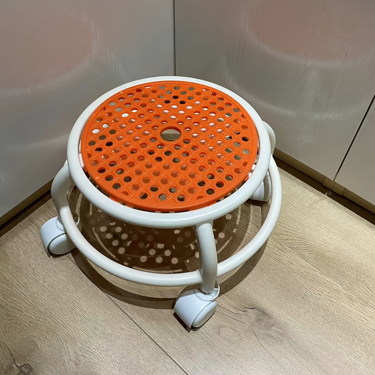Squekey Rotating Stool Circular Rolling Stool, Rotating Silent Lazy Stool | Inspire Uplift