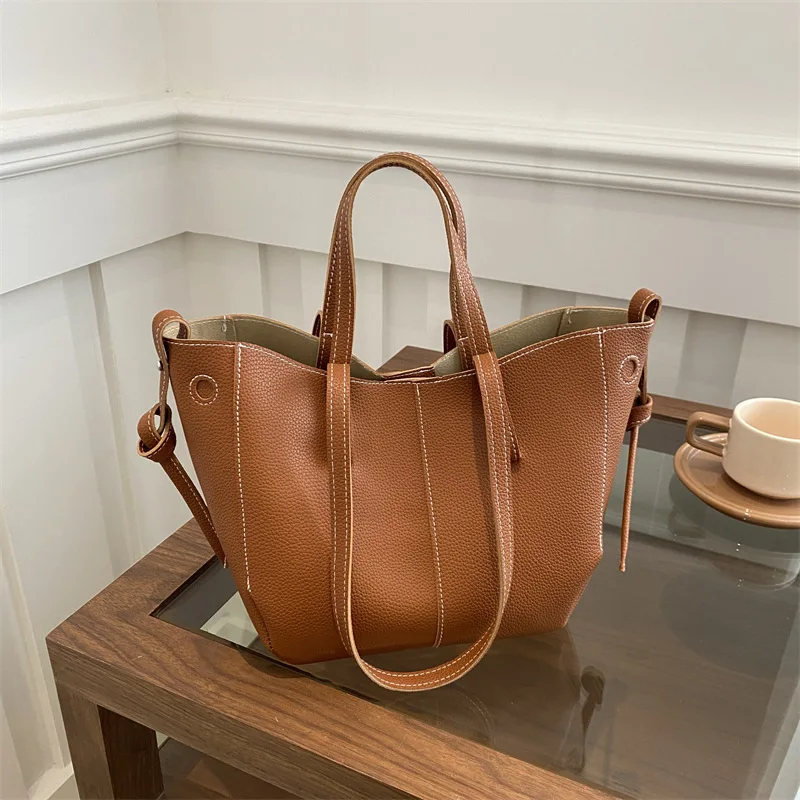 Chic Large Capacity PU Leather Tote Bag for Women, Fashionable Commuting Handbag