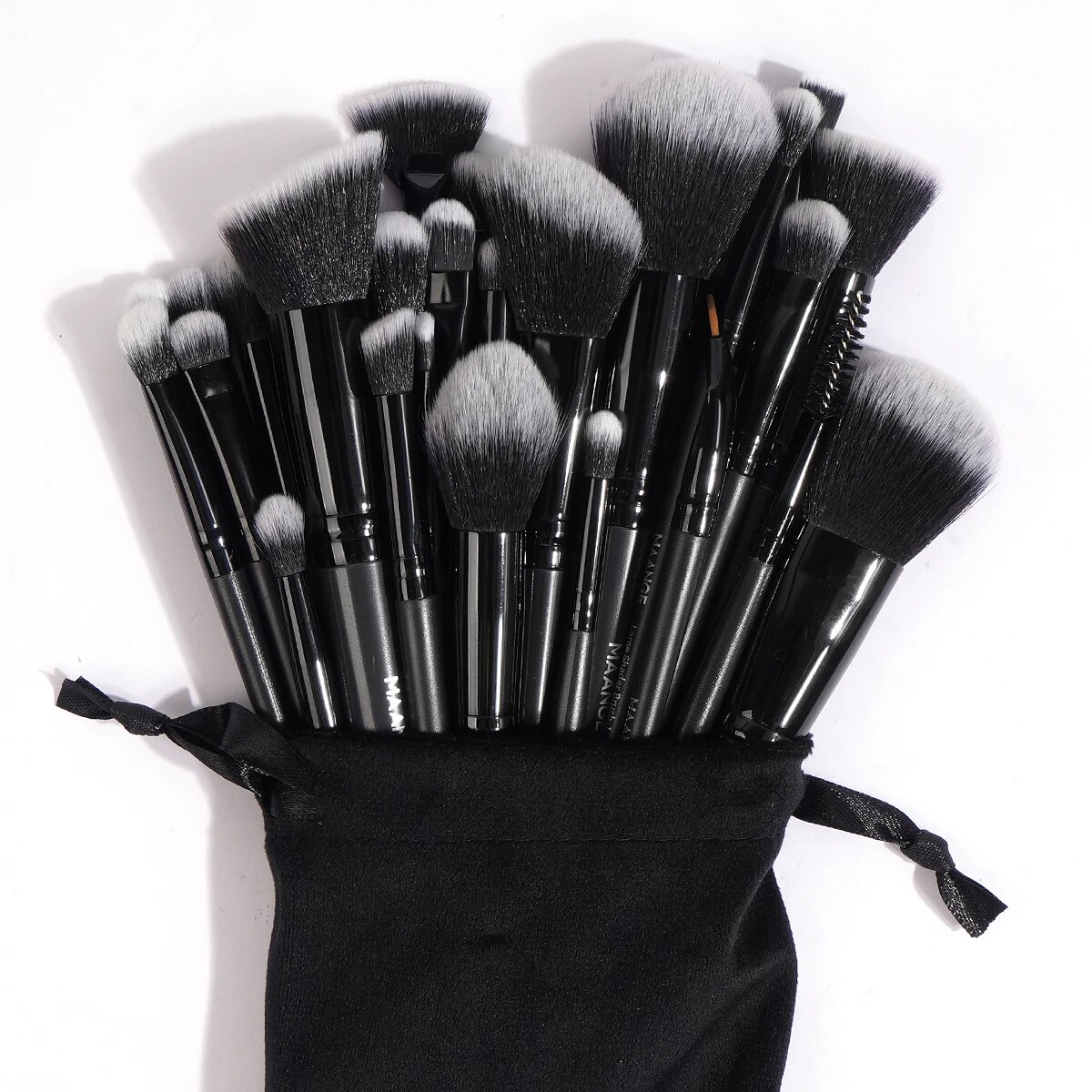 Professional Cosmetic Brushes Collection High-Quality Makeup Tools for Seamless Blending & Precision