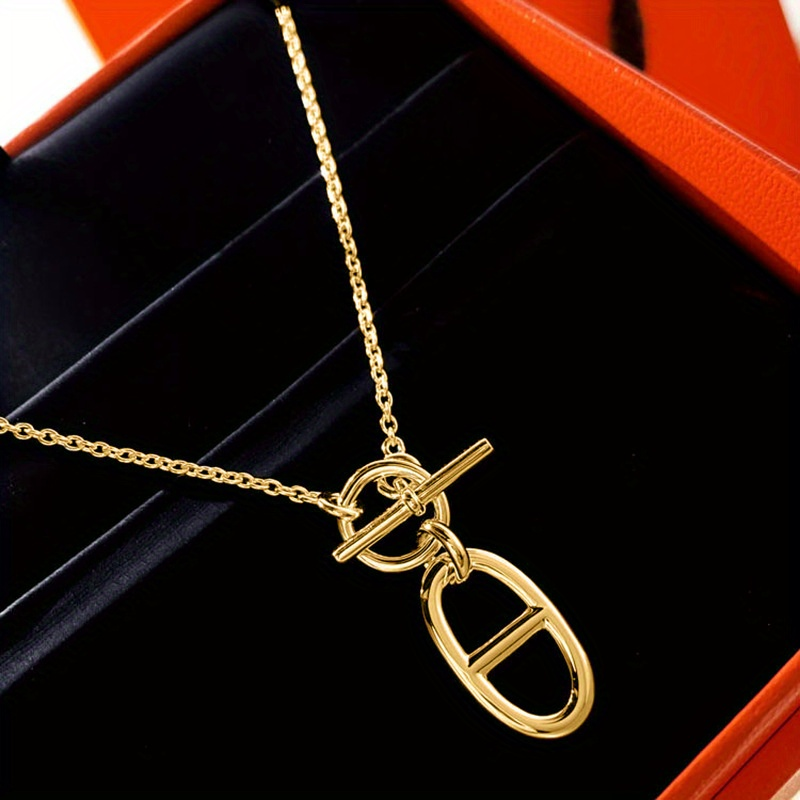 Minimalist Oval Pendant Necklace Elegant Gold OT Necklace for Women, Weddings & Everyday Style