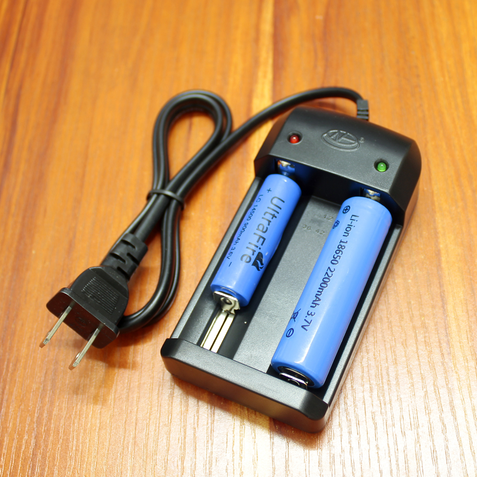 Lithium Battery Universal Charger, Dual Charging for Flashlight Batteries,