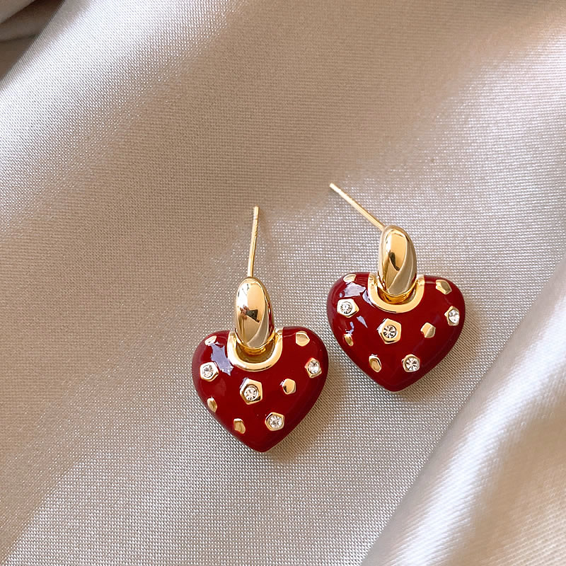 Elegant New Trend Jewelry Pearl Heart Shaped Hoop Earrings for Women Luxury Accessories