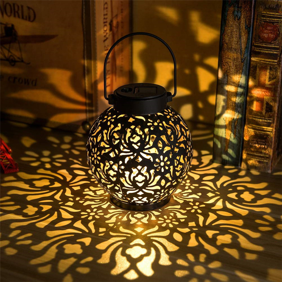 Iron Art Hanging Light, Outdoor Garden Solar Light, Hollow LED Landscape Light, Waterproof Projection Light Garden Decor