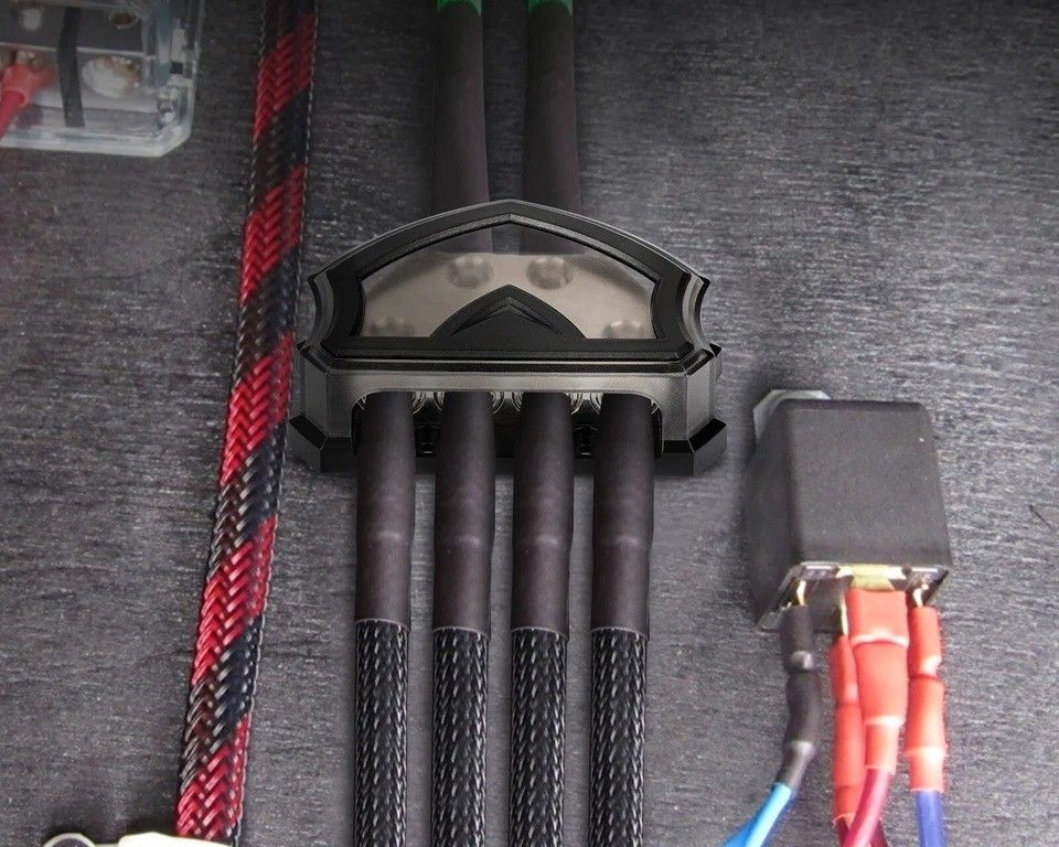 High-Quality Way Car Audio Power, Ground Distribution Block, Gauge Input and Output Block for Audio Systems