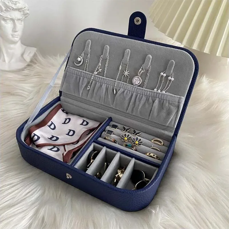Compact Travel Jewelry Organizer with PU Leather Jewelry Box Storage for Rings Earrings and Necklaces