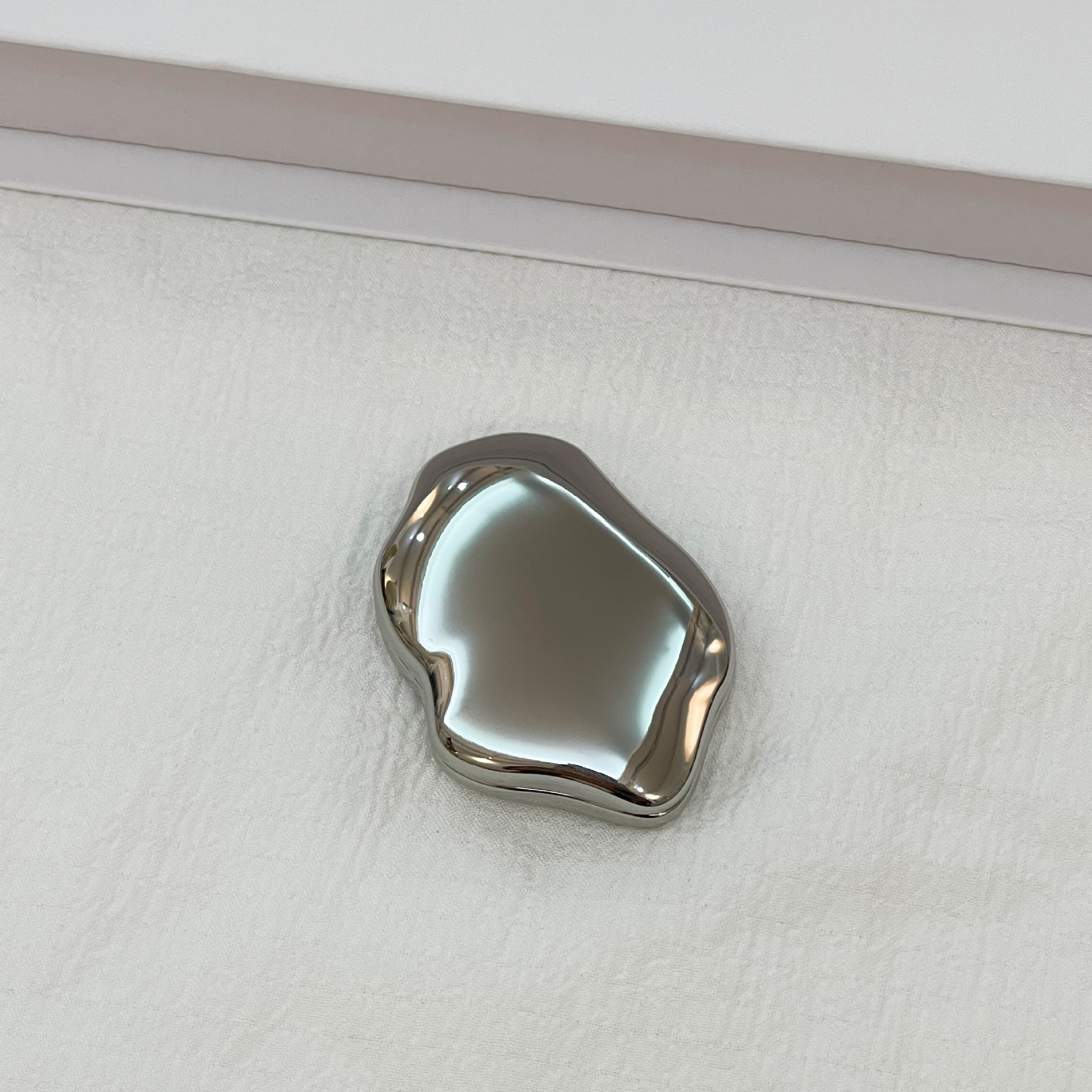 Mini Heart-Shaped Handheld Makeup Mirror, Double-Sided Portable Small Mirror, Cute Foldable Makeup Repair Mirror