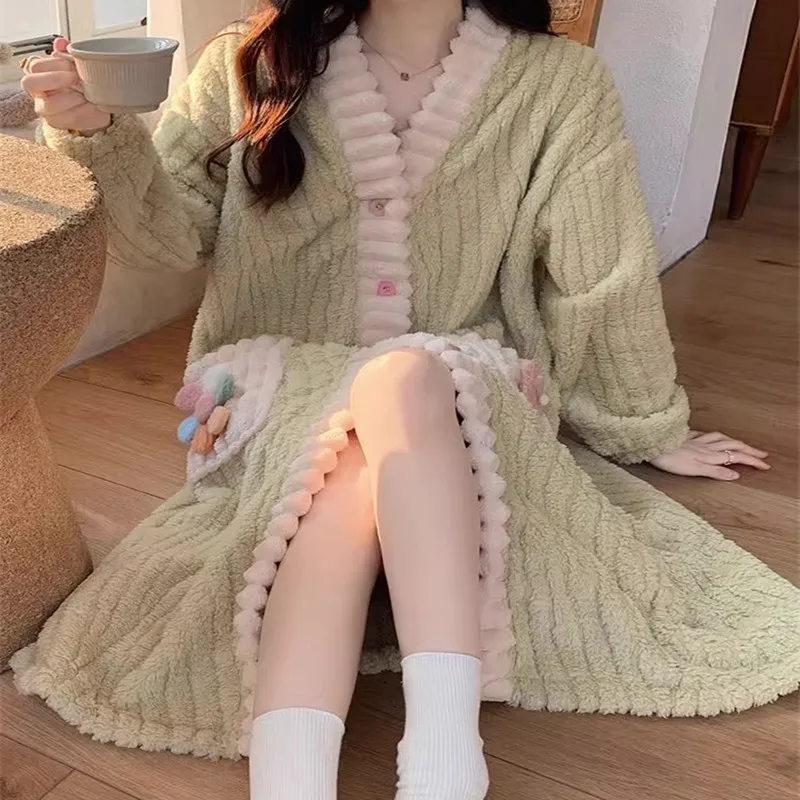 Women's Flannel Pajamas, Long Sleeve Thermal Nightgown, Plus Size Warm Robe, Thickened Winter Bathrobe with Pockets