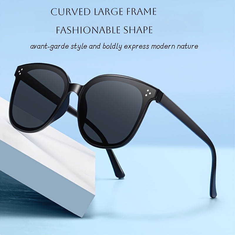 Urban Edge Lightweight Fashion Glasses for Street Style Photography & Everyday Wear