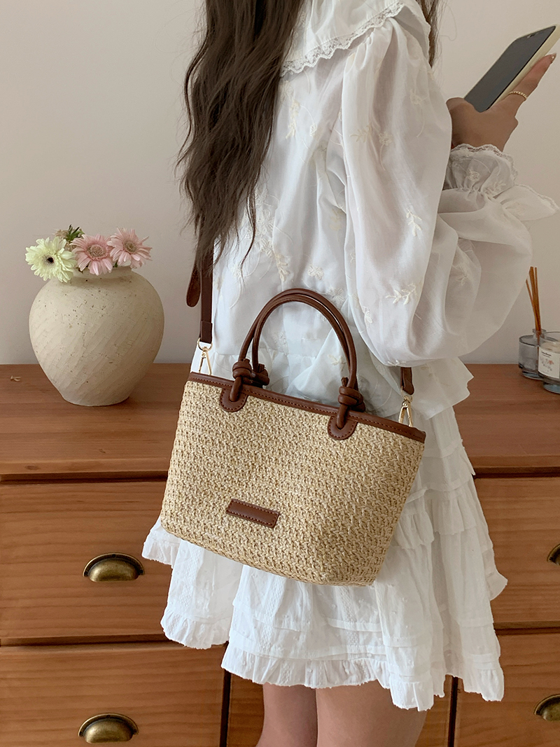 Retro Woven Straw Beach Tote Bag with Adjustable Crossbody Strap