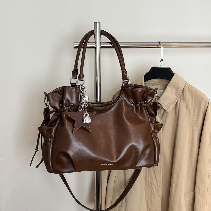 Retro Designer-Inspired Large Capacity Shoulder Bag and Casual Crossbody Tote