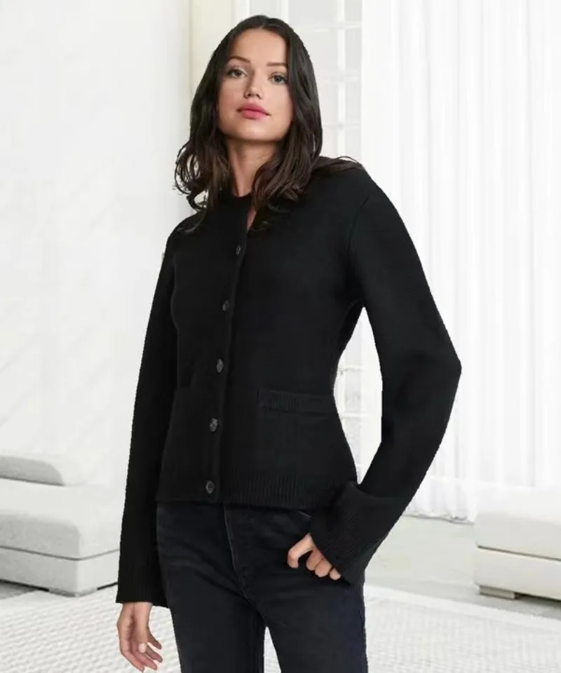 Loose Soft Cardigan for Women – Casual Chic Sweater, Long Sleeve, Warm and Lightweight for Winter