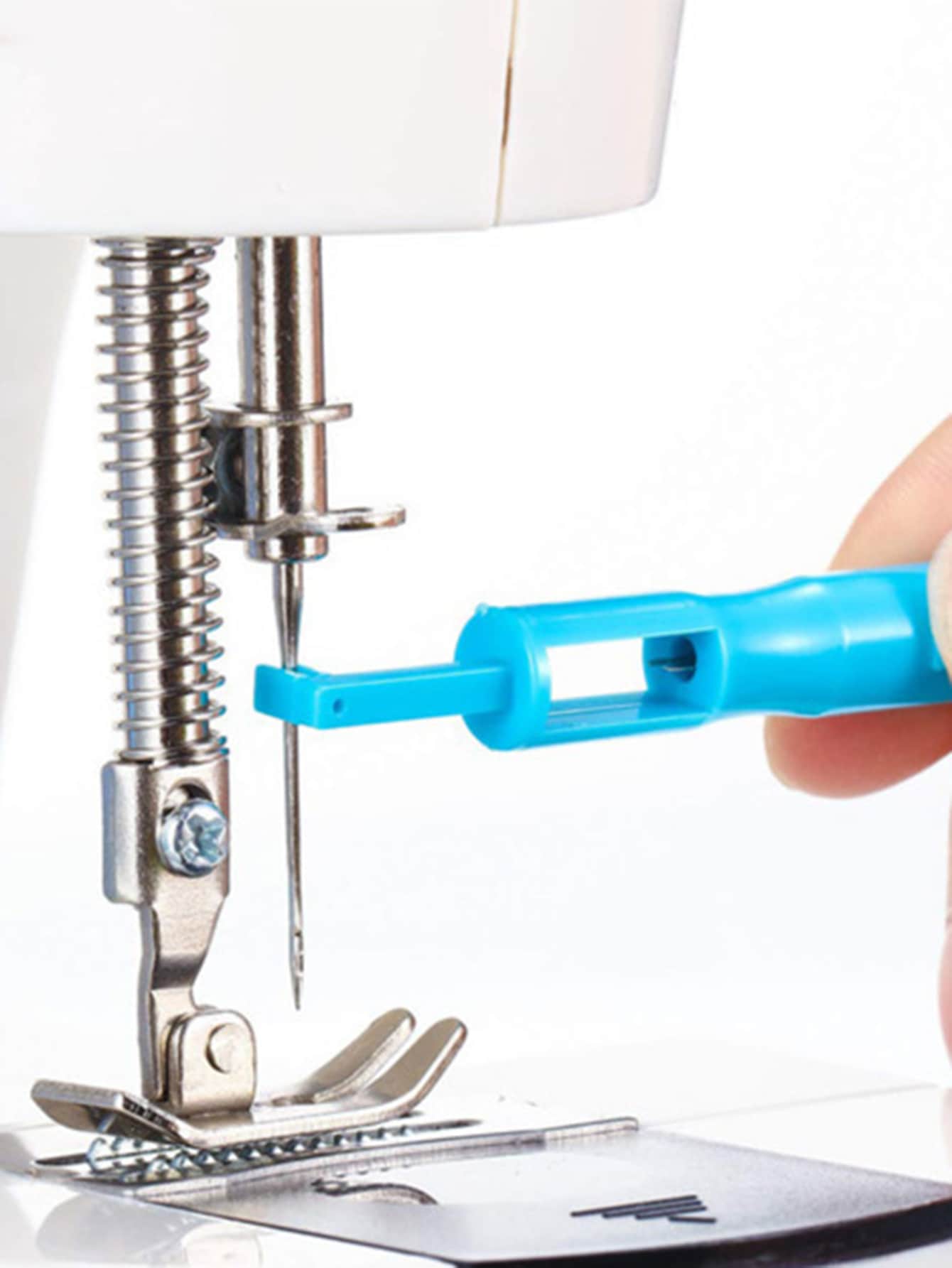 Automatic Needle Threader Tool for Quick Sewing | DIY Sewing | Inspire ...
