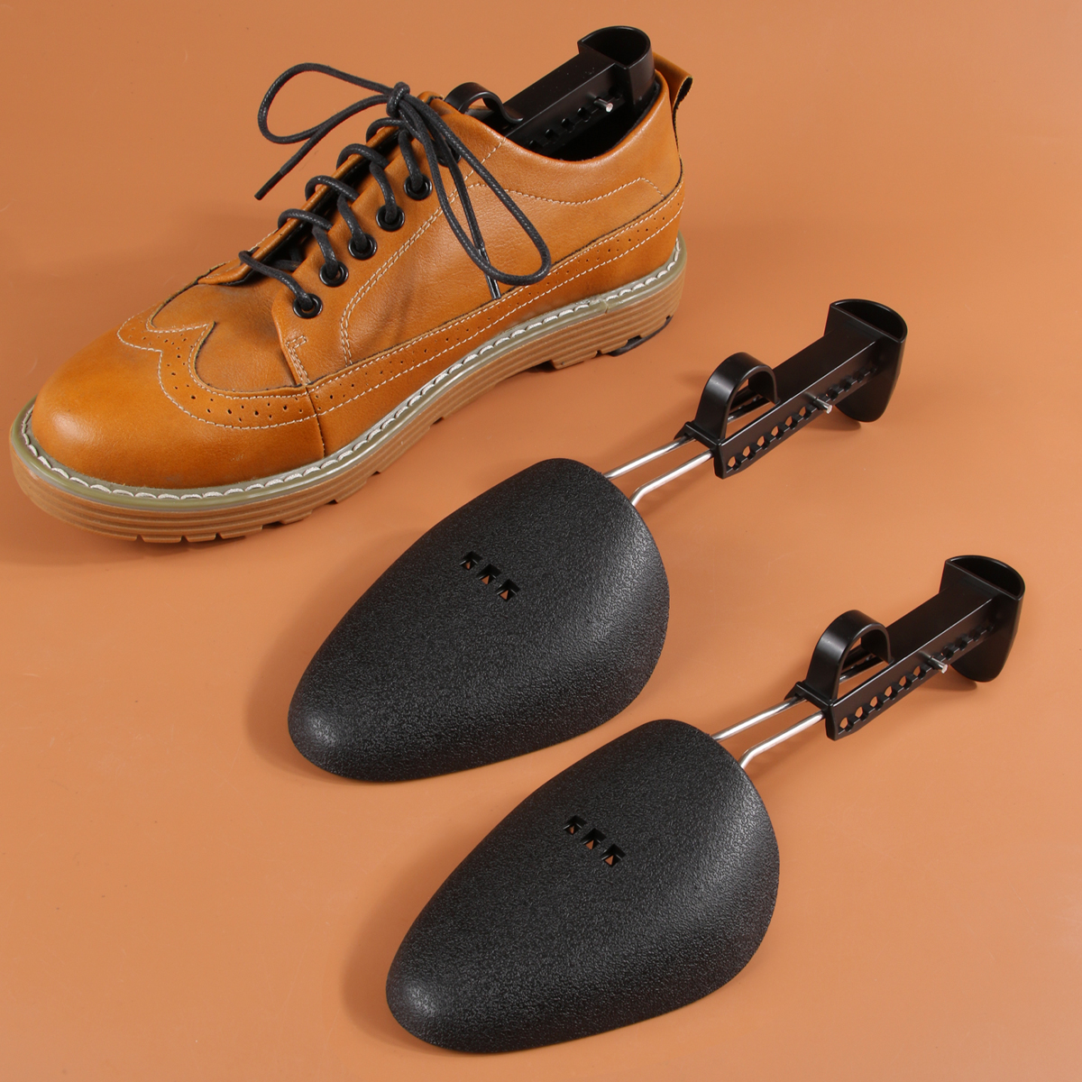 Shoe Stretcher Tree, Plastic Adjustable Boot Holder, Men and Women Shoe Support in White and Black