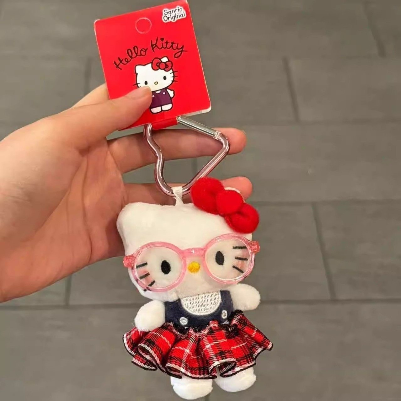 Hello Kitty Sanrio Kawaii Peripheral Pendant, Doll Keychain, Cute Fashion Sunglasses, Backpack Accessories