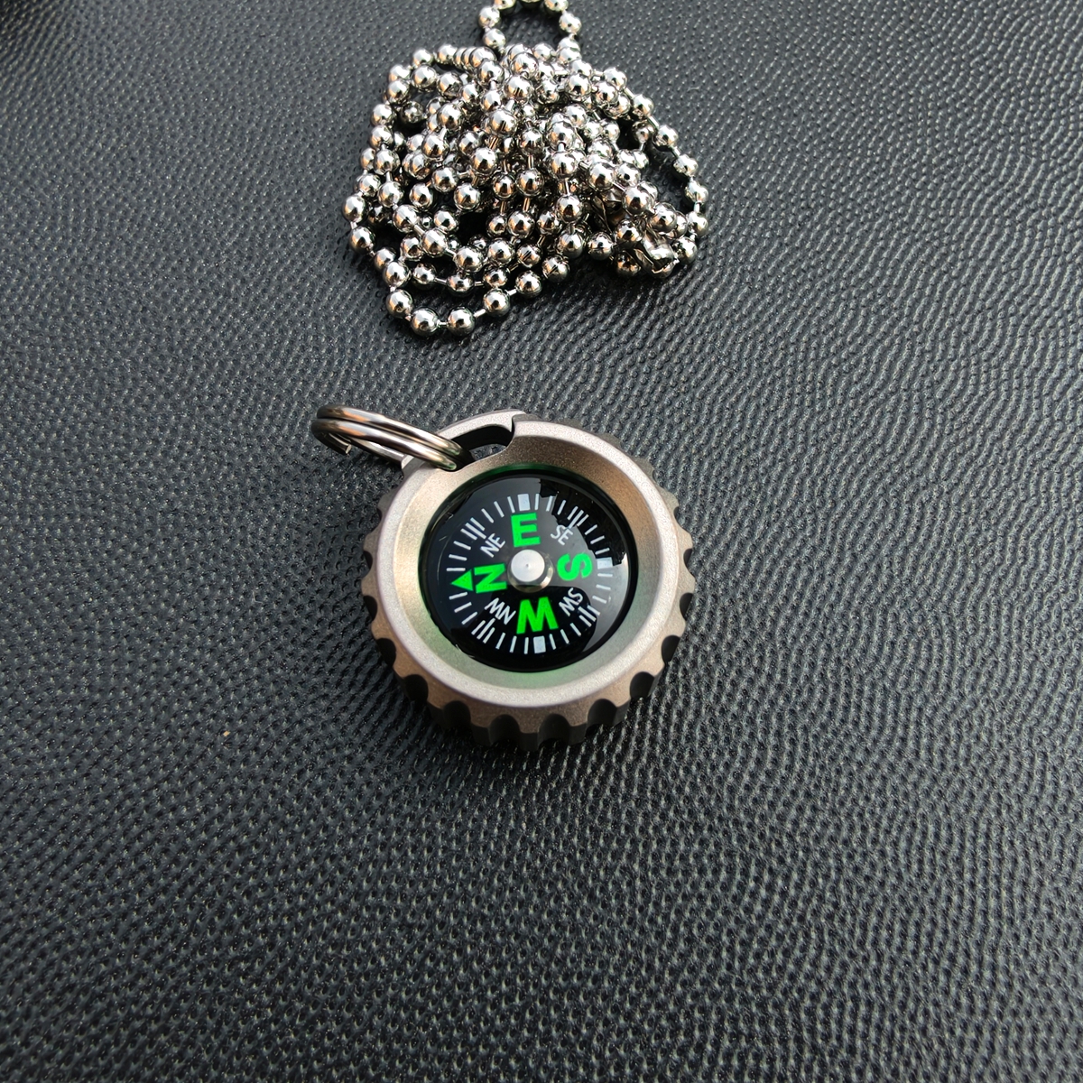 Titanium Alloy Survival Compass Pendant Necklace for Outdoor Navigation Travel Gear