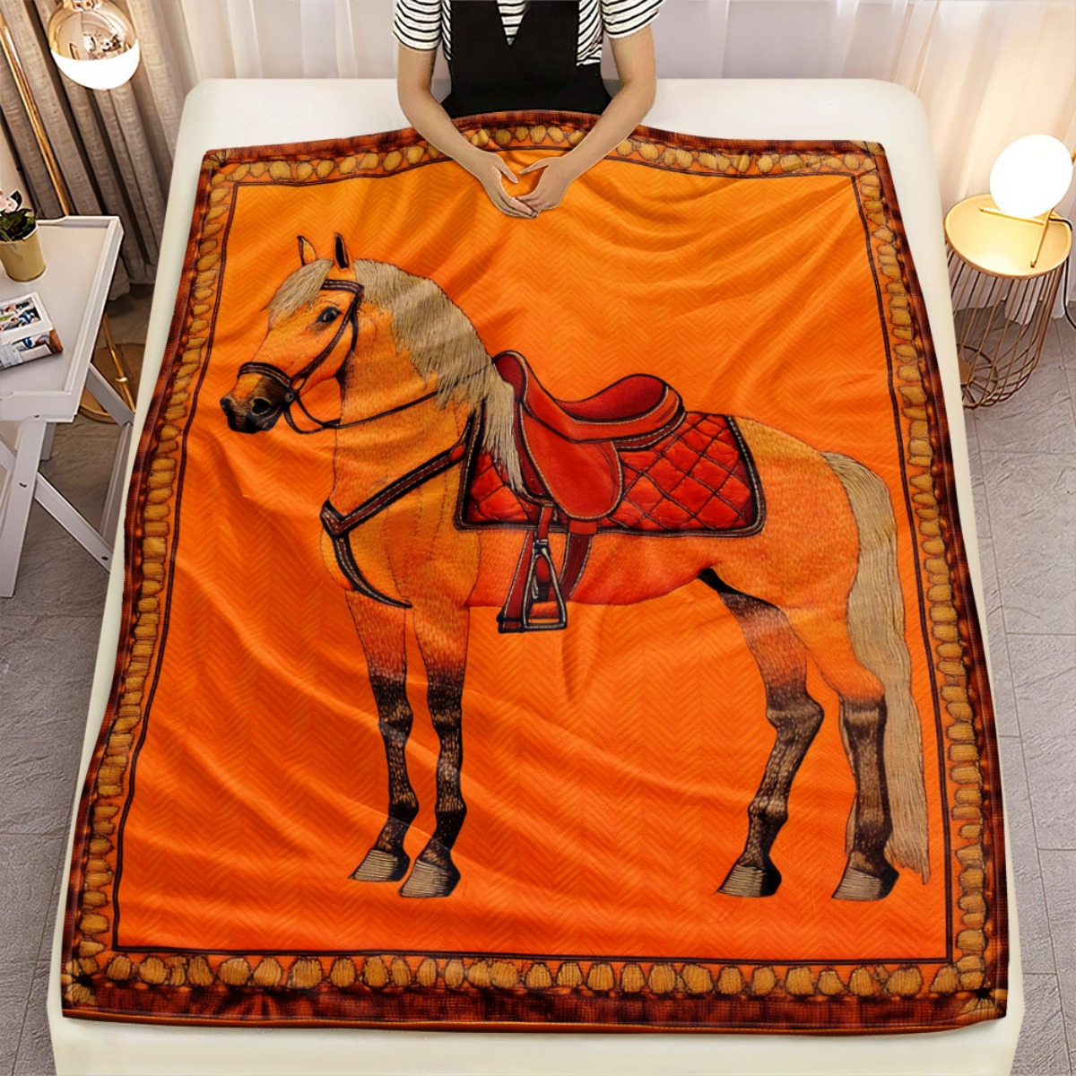 Luxury Horse Throw Blanket Soft Fleece Blanket with Elegant Stallion Print for Sofa, Bed & Home Decor