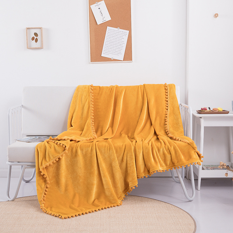 Christmas Throw Blanket Soft Fleece Throw Blanket with Pom Pom Fringe for Couch, Sofa & Bed