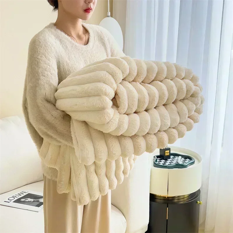 Luxury Faux Rabbit Fur Throw Blanket Ultra Soft Plush Cozy Sofa & Bed Blanket for All Seasons