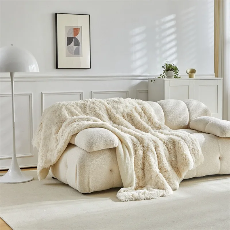 Luxury Mink Fleece Blanket with Double Lamb Fleece Plush for Sofa, Bed & All Season Comfort