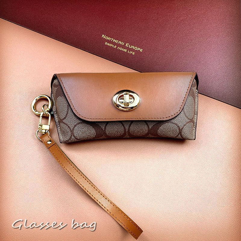 Retro Drop Proof Sunglasses Case with Gold Pendant Portable Eyeglasses Storage