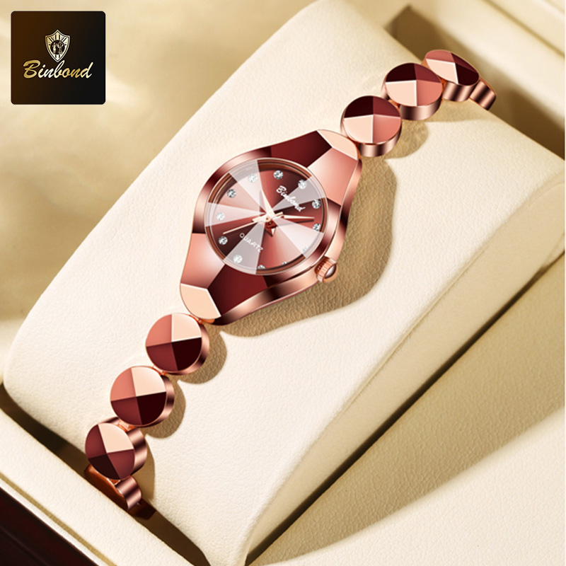 Elegant Womens Quartz Watch with Stainless Steel Bracelet