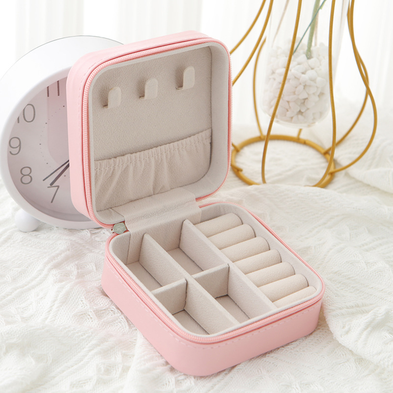 Compact PU Leather Travel Jewelry Box Organizer for Rings Earrings and Necklaces