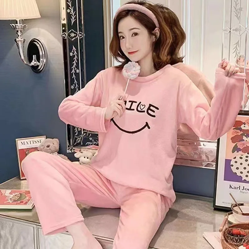 Plus Size Coral Velvet Pajamas for Women, Warm Sleepwear for Winter, Thickened Long Sleeve Solid Color Plaid Trousers