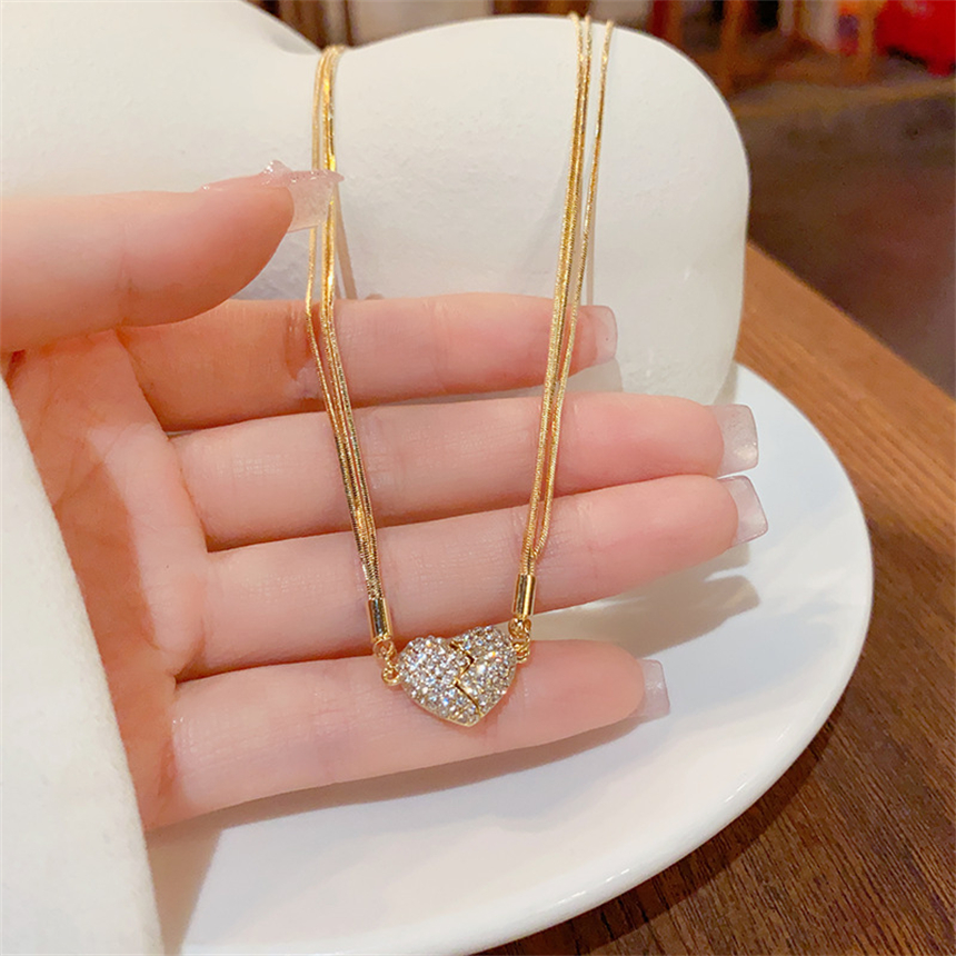 Love Heart-Shaped Magnet Pendant Necklace, Stainless Steel Zircon Clavicle Chain Jewelry for Women Party Gift