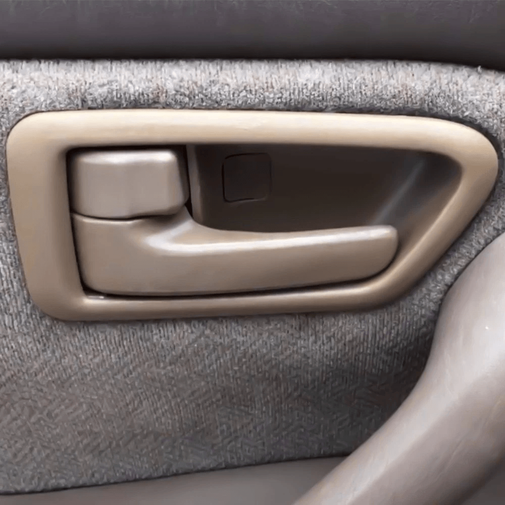 Left Side Door Handle Inside for Front & Rear, Easy Replacement - Designed for Specific Vehicle Fit