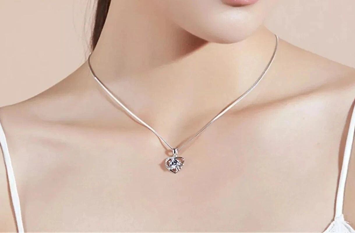 Crystal Heart Love Pendant on Fashion Women Sterling Silver Chain Necklace
