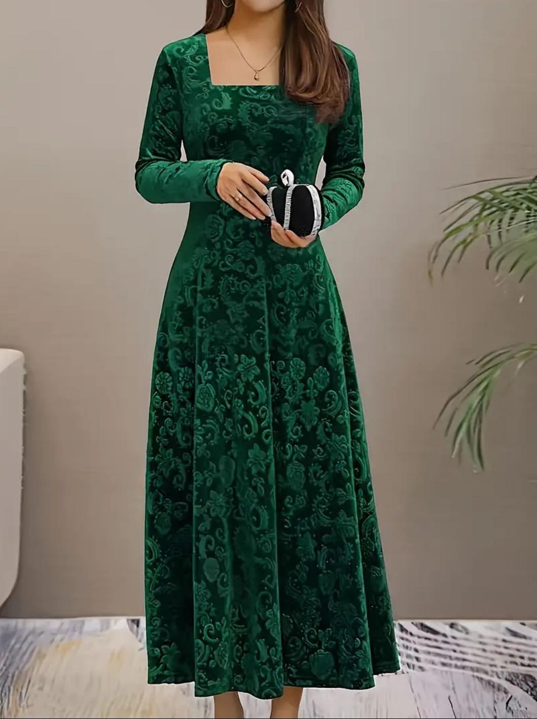Elegant Plus Size Women's Bohemian Long Sleeve Dress in Fleece Fabric
