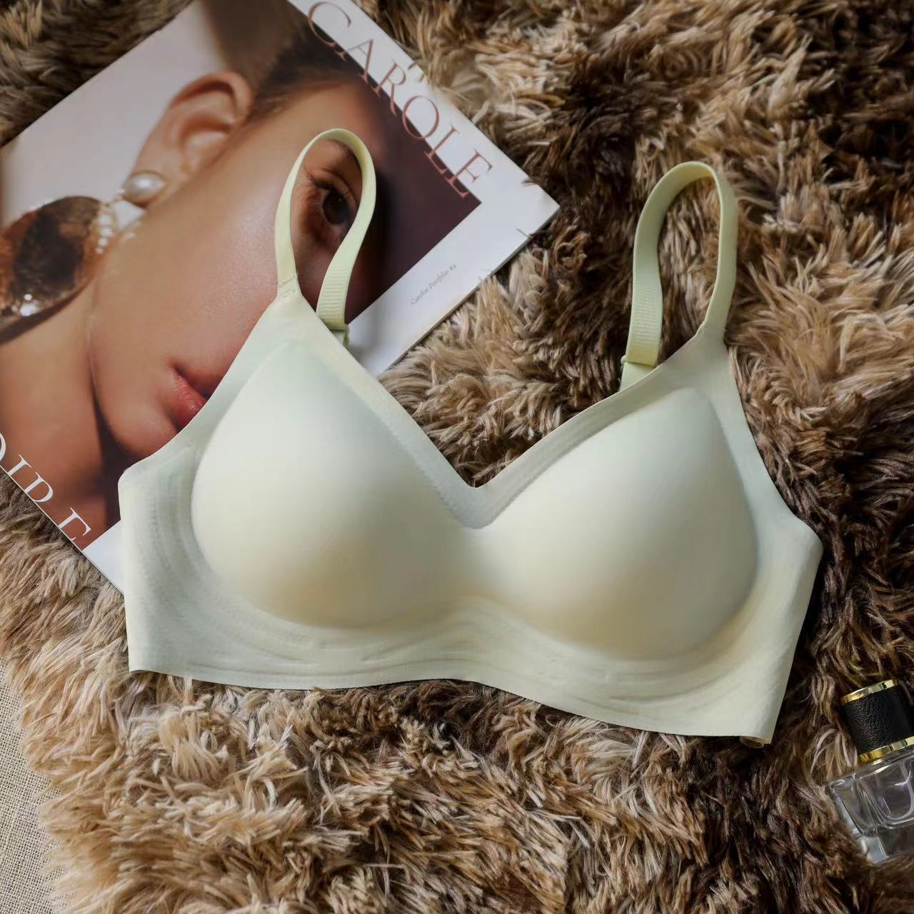 ComfortLift Seamless Push-Up Sports Bra for Women Soft Wireless Everyday Support