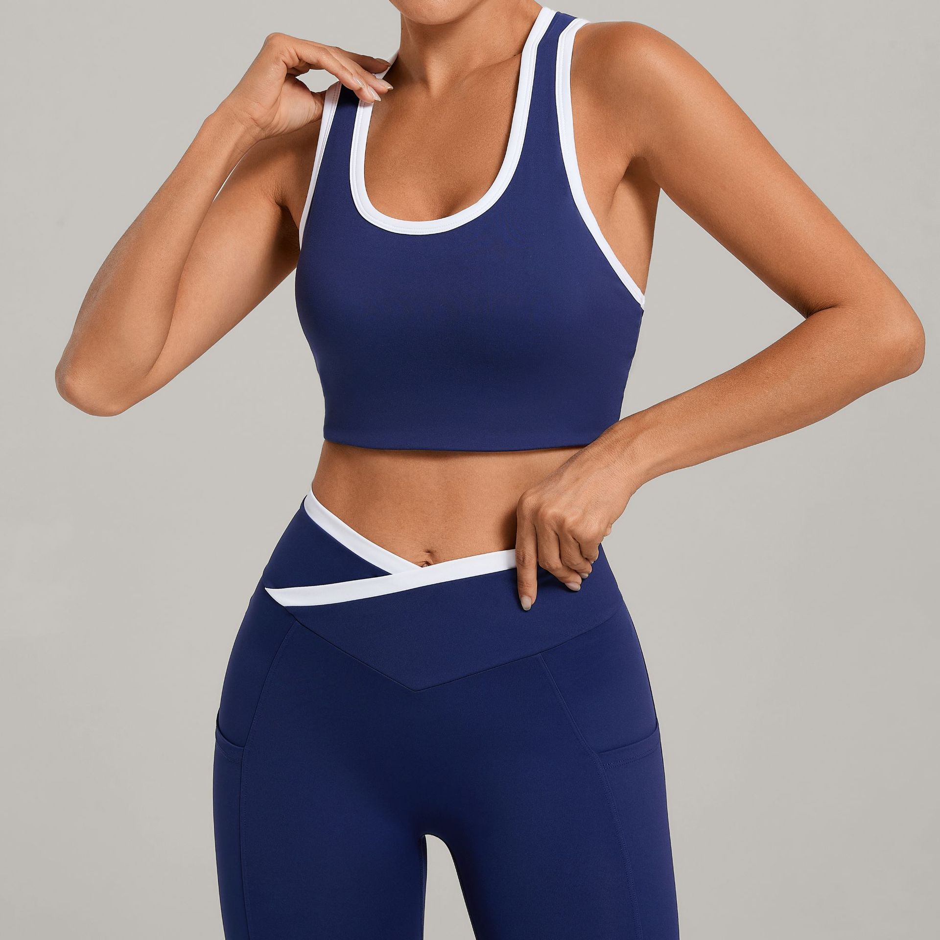 Womens Sports Vest U Neck Yoga Tank Top for Running and Fitness