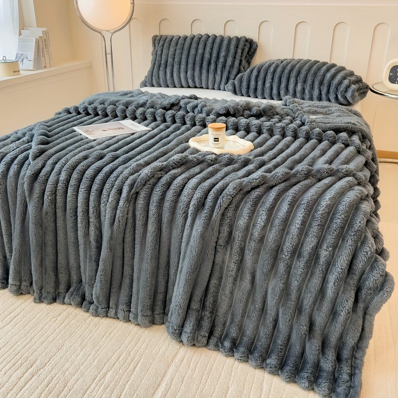Luxurious Faux Rabbit Fur Throw Blanket, Soft Flannel Fabric, All Season Warm Cozy Blanket for Couch, Bed, and Travel