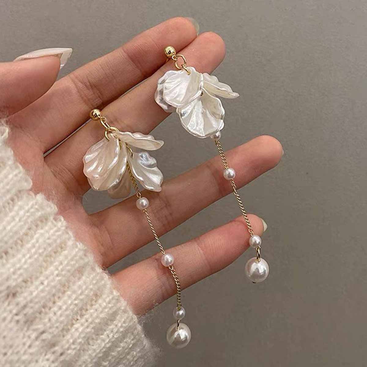 Fashion Unique Glossy Shell Flower Pendant Earrings for Women, Pearl Earrings with Sweet Design, Perfect Wedding Gifts