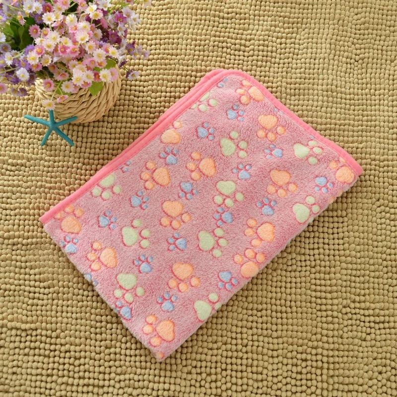 Ultra-Soft Flannel Pet Blanket – Cozy Paw-Print Fleece Mat for Dogs & Cats